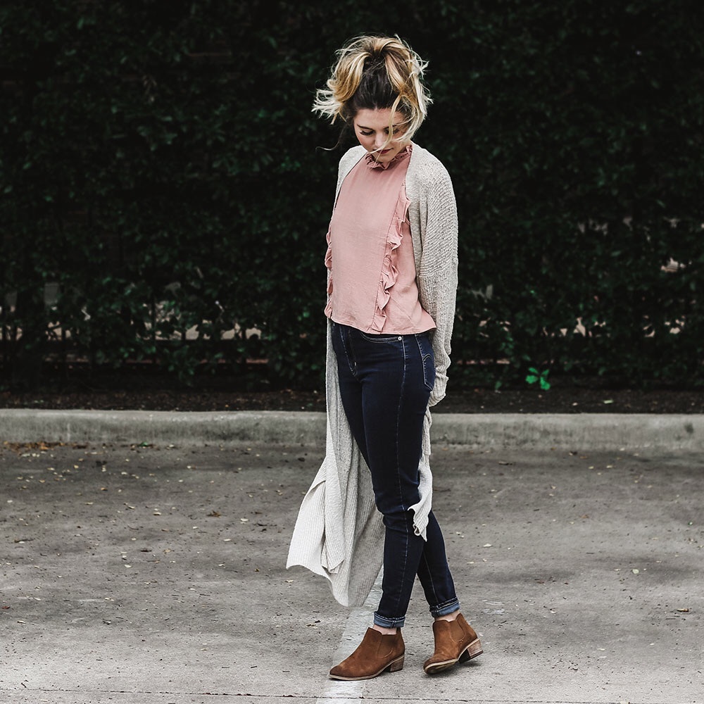 Blush Crop Top w/ Textured Fabric & Ruffle Detail